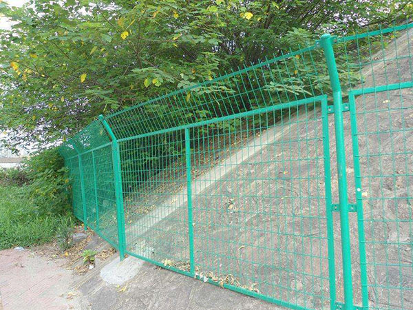 圈地用護欄網案例